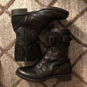 UGG Maverick combat boots black US 6.5
